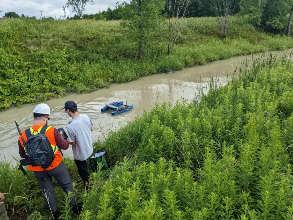 Employés de nauti metrics en plein travail